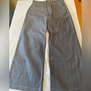 Evereve Dk Grey/White Striped Wide Leg Pants